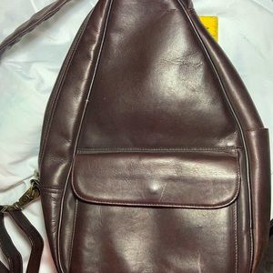 Leather shoulder bag